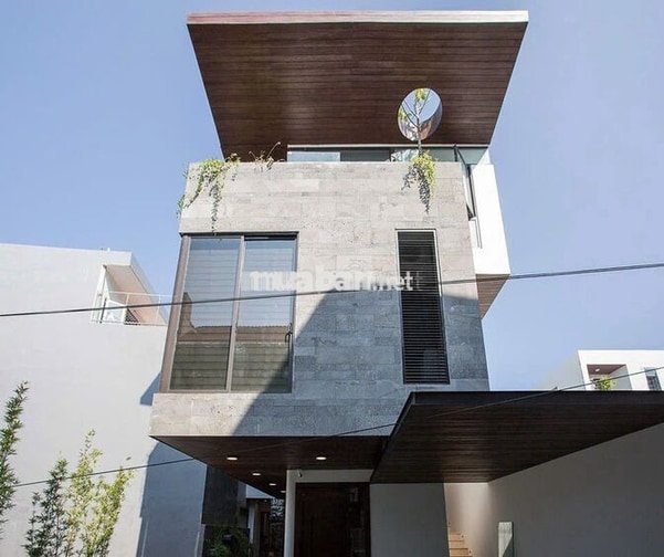 Cho thuê nhà 2 phòng ngủ 100m2, có hồ bơi, gần biển Mỹ Khê 5 phút
