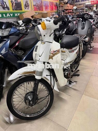 Honda Cub 50cc Trắng còn rất đẹp, máy êm ru