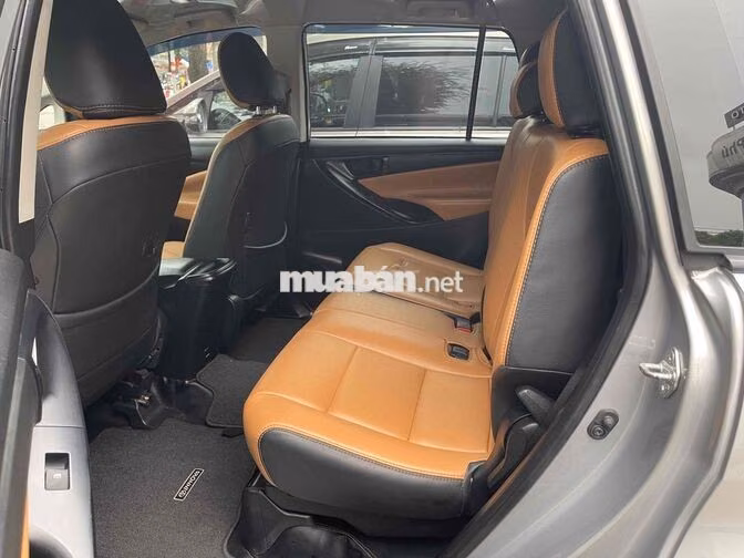 Toyota Innova 2.0MT 2017 / thương lượng