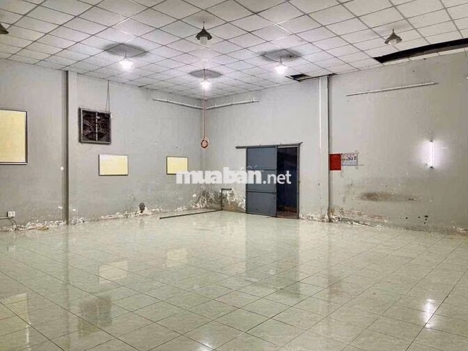 KHO XƯỞNG 12*18m CHO THUÊ kế VẠN PHÚC CITY, HXT RA VÔ