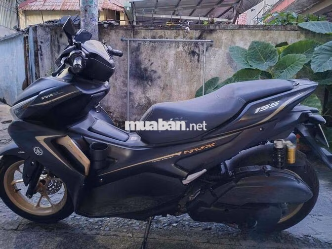 Yamaha NVX 155 30770 km Đen Vàng