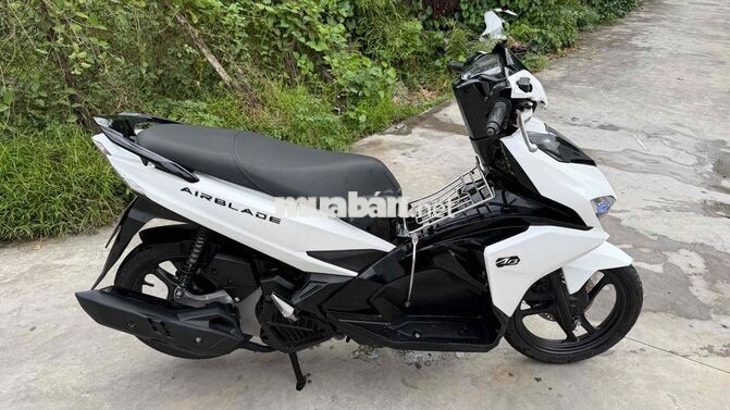 Honda Air Blade 2016 Trắng đen