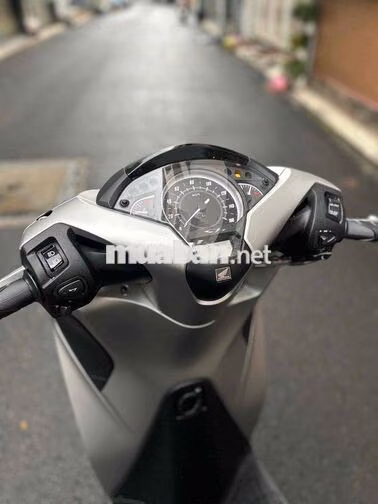 Honda SH125i ABS 2018 Bạc nhám 17000 km