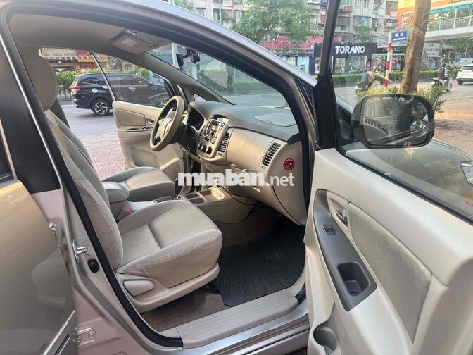 Toyota Innova 2.0 G 2014 Tự động Vàng cát