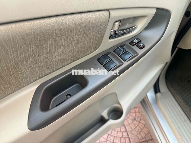 Toyota Innova 2.0 G 2014 Tự động Vàng cát