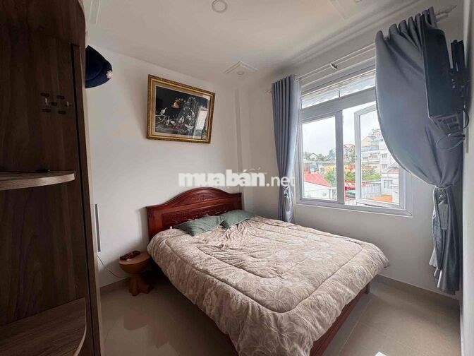 NHÀ 4pn, FULL NỘI THẤT, ĐƯỜNG OTO, TRUNG TÂM ĐÀ LẠT