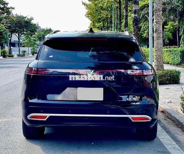 VinFast VF9 Plus 2024 Đen 6 chỗ 30000 km