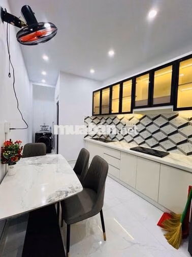 BÁN NHÀ MTKD HẺM 1 TRỤC NGUYỄN VĂN LƯỢNG, GV. 50M², 2 TẦNG
