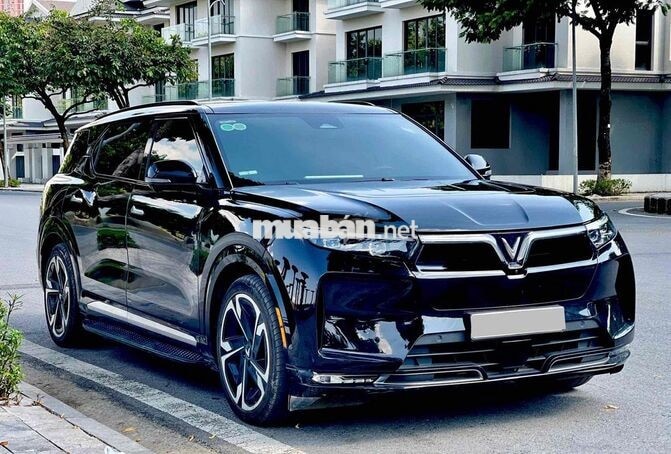 VinFast VF9 Plus 2024 Đen 6 chỗ 30000 km