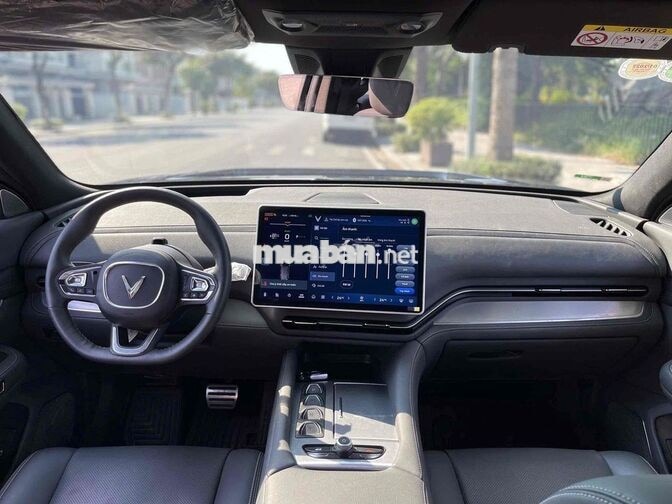 VinFast VF9 Plus 2024 Đen 6 chỗ 30000 km