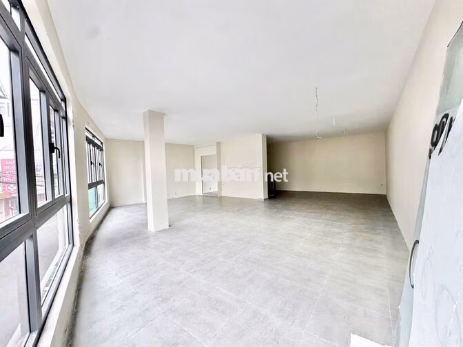 CHO THUÊ MẶT BẰNG MẶT TIỀN 180M² – PHƯỜNG 2, ĐÀ LẠT | 40 TRIỆU/THÁNG