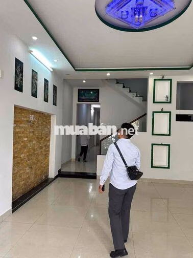 Nhà nguyên căn Hoà Xuân 14tr 4 phòng ngủ, mặt đường 7.5m