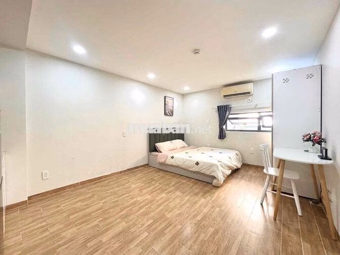 Studio Rộng 30m2, Cửa Sổ Lớn Siêu Thoáng, Ngay Phố Phan Xích Long