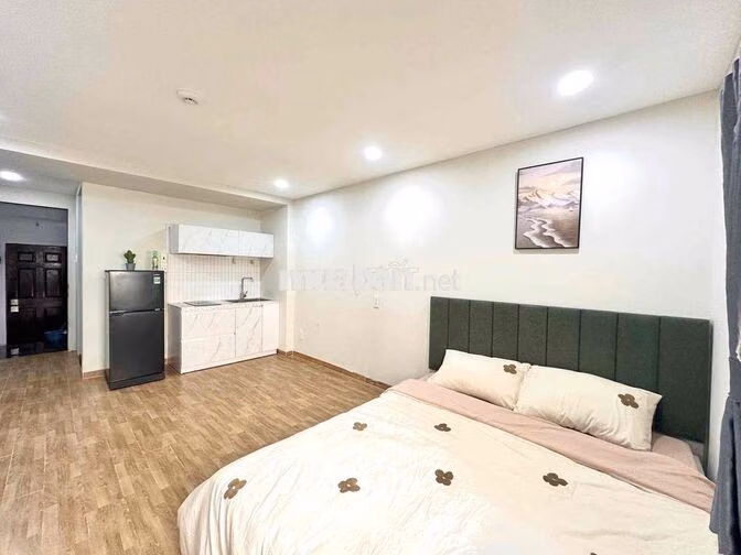 Studio Rộng 30m2, Cửa Sổ Lớn Siêu Thoáng, Ngay Phố Phan Xích Long