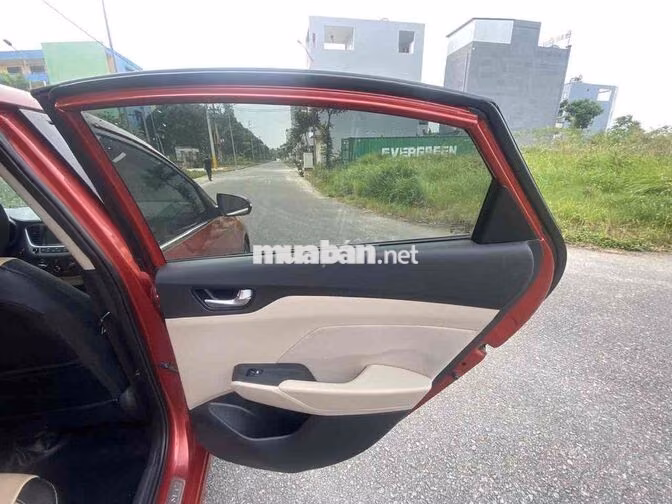 Hyundai Accent 2019 Tự động Xăng 80.000 km Đỏ