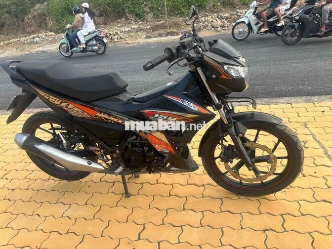 Suzuki Raider 2018 Côn tay Đen