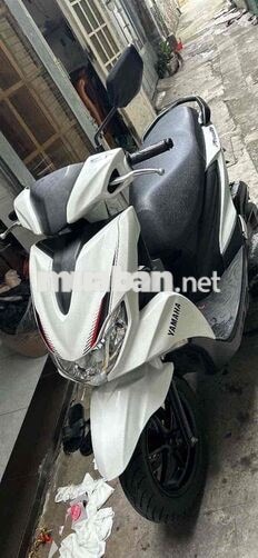 Yamaha Xe tay ga màu Trắng
