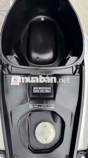 Vario 150 2019 Trắng đen. 26091 ( hỗ trợ góp )