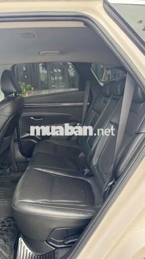 Cần bán Hyundai Tucson 2.0D full dầu 2023 cực đẹp