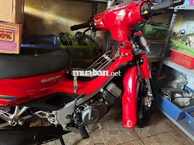 Suzuki RGV 120