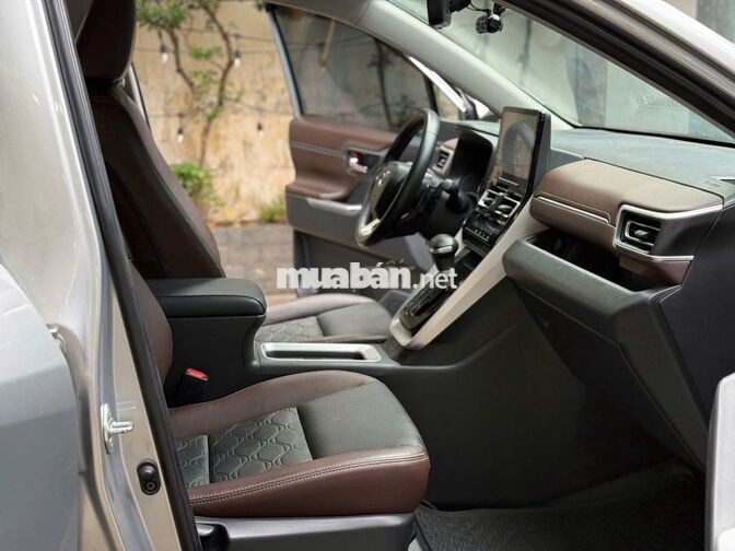 INNOVA CROSS 2.0V 2024 - CTY XHĐ - GIÁ TL