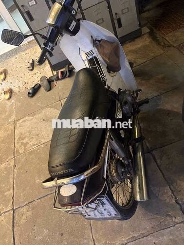 Honda Dream Trắng Xe số