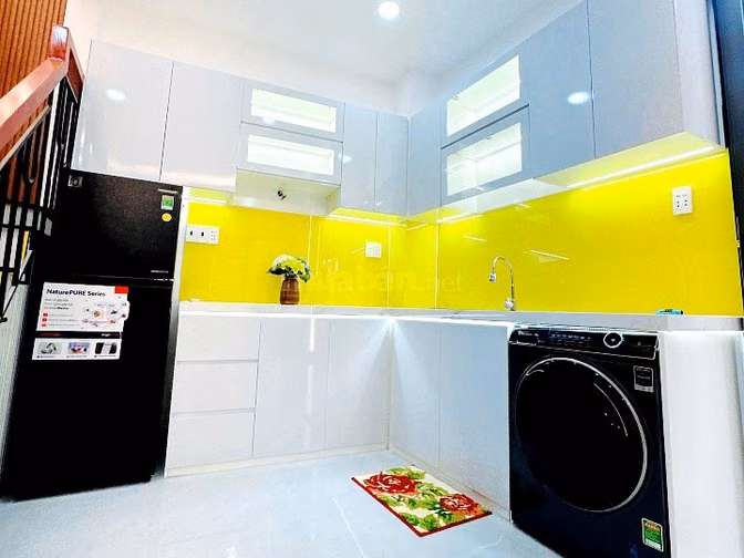 Nhà mới đẹp 1 lầu 3 phòng ngủ hẻm Hưng Phú, Phường Chánh Hưng
