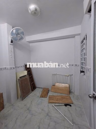 Bán nhà sạch đẹp hẻm 1 sẹc đường Trần Phú P9 Q8