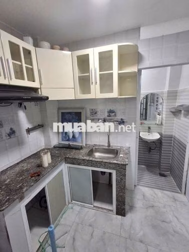 Bán nhà sạch đẹp hẻm 1 sẹc đường Trần Phú P9 Q8