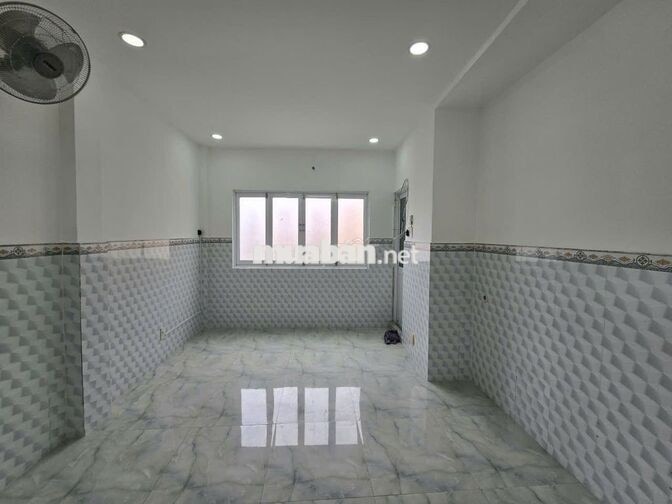 Bán nhà hiện hữu hẻm thoáng đường Trần Phú P9 Q5 