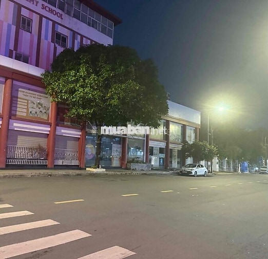 CHO THUÊ  TOÀ NHÀ VĂN PHÒNG MẶT TIỀN NGÀY ĐƯỜNG HOÀNG VIỆT TÂN BÌNH💥