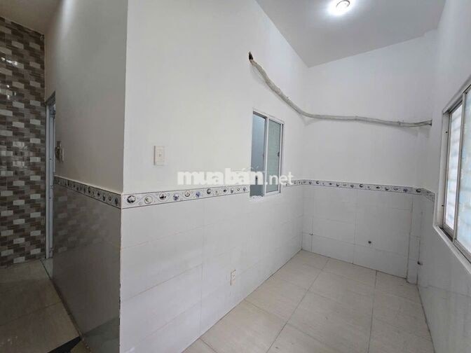 Bán nhà hiện hữu hẻm thoáng đường Trần Phú P9 Q5 