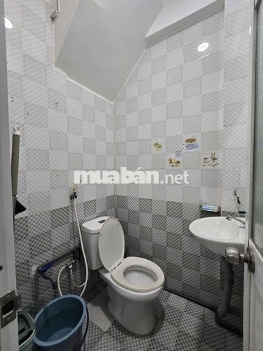Bán nhà hiện hữu hẻm thoáng đường Trần Phú P9 Q5 