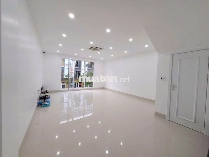 CỰC PHẨM NHÀ MỚI – 68E Trương Công Định, P.14, Q.Tân Bình. DTSD 400m2.