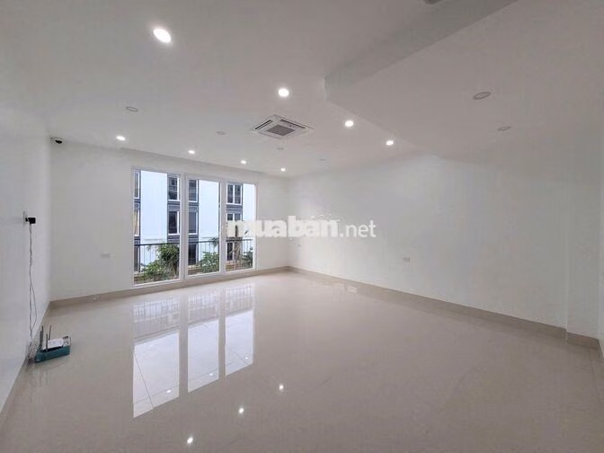 CỰC PHẨM NHÀ MỚI – 68E Trương Công Định, P.14, Q.Tân Bình. DTSD 400m2.