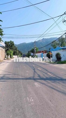 Bán 1929m2  đất mặt tiền đường tỉnh lộ 3