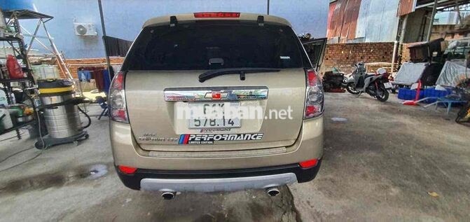 Chevrolet Captiva số tự động 7 chỗ Vàng cát