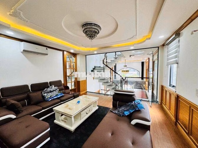 Cho Thuế Nhà Cuối Nguyễn Oanh ngay ngã tư ga kế gò vấp