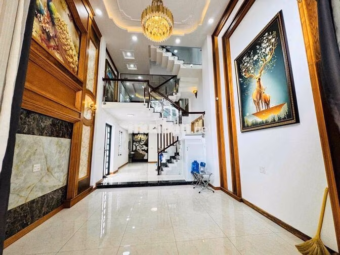 Cho Thuế Nhà Cuối Nguyễn Oanh ngay ngã tư ga kế gò vấp