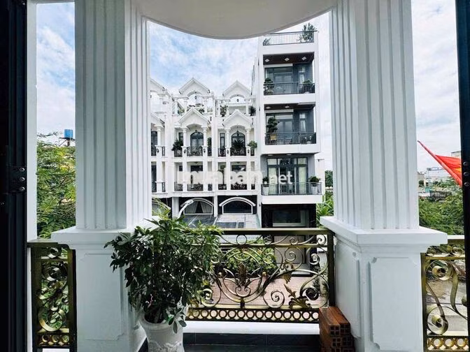 Cho Thuế Nhà Cuối Nguyễn Oanh ngay ngã tư ga kế gò vấp