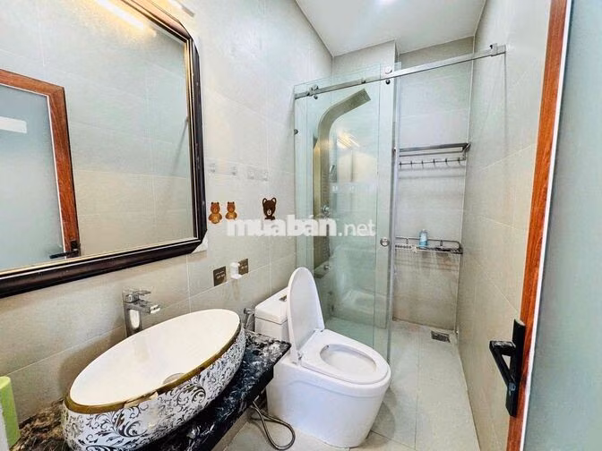 Cho Thuế Nhà Cuối Nguyễn Oanh ngay ngã tư ga kế gò vấp