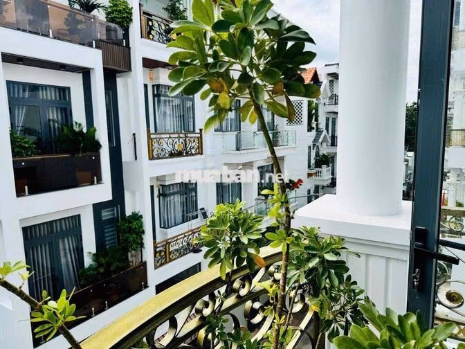 Cho Thuế Nhà Cuối Nguyễn Oanh ngay ngã tư ga kế gò vấp