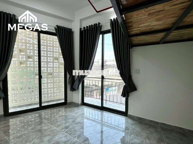PHÒNG TRỌ CÓ GÁC BAN CÔNG NGAY CÔNG VIÊN LÀNG HOA, GIỮ PHÒNG ĐẾN T10