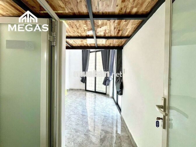 PHÒNG TRỌ CÓ GÁC BAN CÔNG NGAY CÔNG VIÊN LÀNG HOA, GIỮ PHÒNG ĐẾN T10