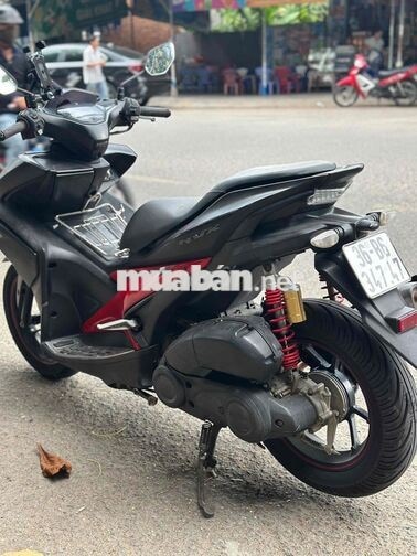 Yamaha NVX 155cc Đen đỏ