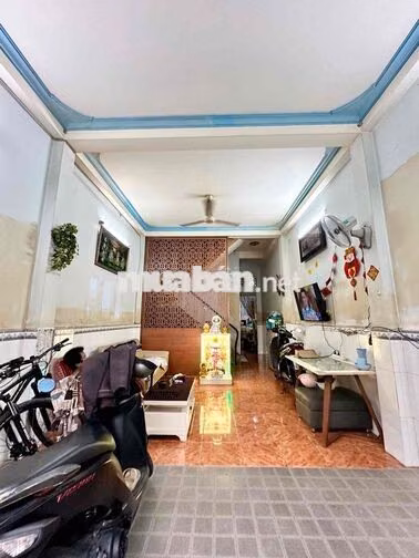 Bán nhà đường 6m Tô Hiệu Tân Phú sát Đầm Sen - 4x17m BTCT 2 Tần
