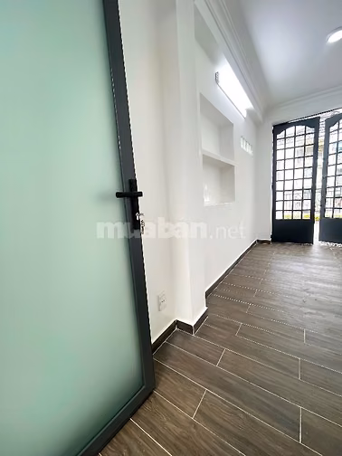 NHÀ MỚI HẺM 124 LÊ THỊ BẠCH CÁT, DT: 2.3x11m 3.5TẤM GIÁ: 4.5TỶ TL