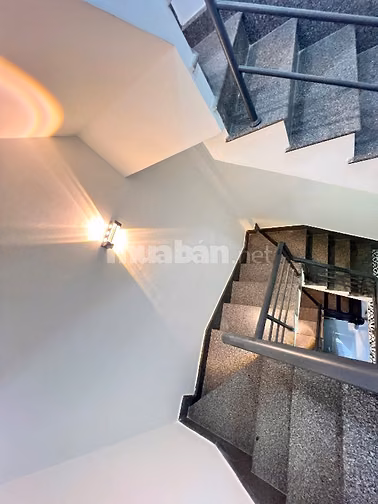 NHÀ MỚI HẺM 124 LÊ THỊ BẠCH CÁT, DT: 2.3x11m 3.5TẤM GIÁ: 4.5TỶ TL
