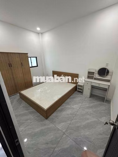 cần bán nhà mới 100% đã hoàn công
