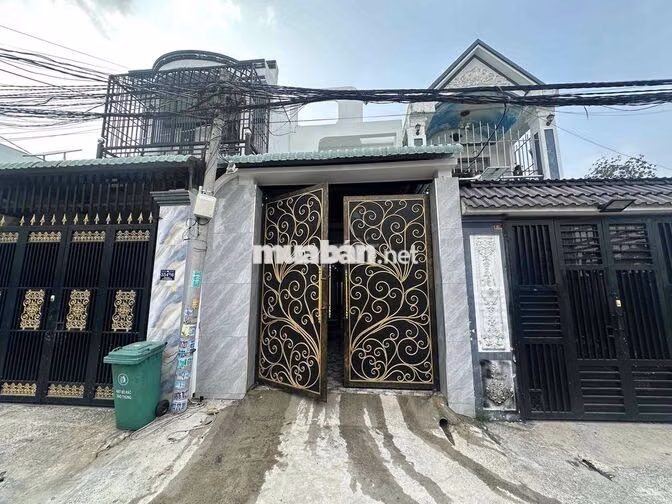 cần bán nhà mới 100% đã hoàn công